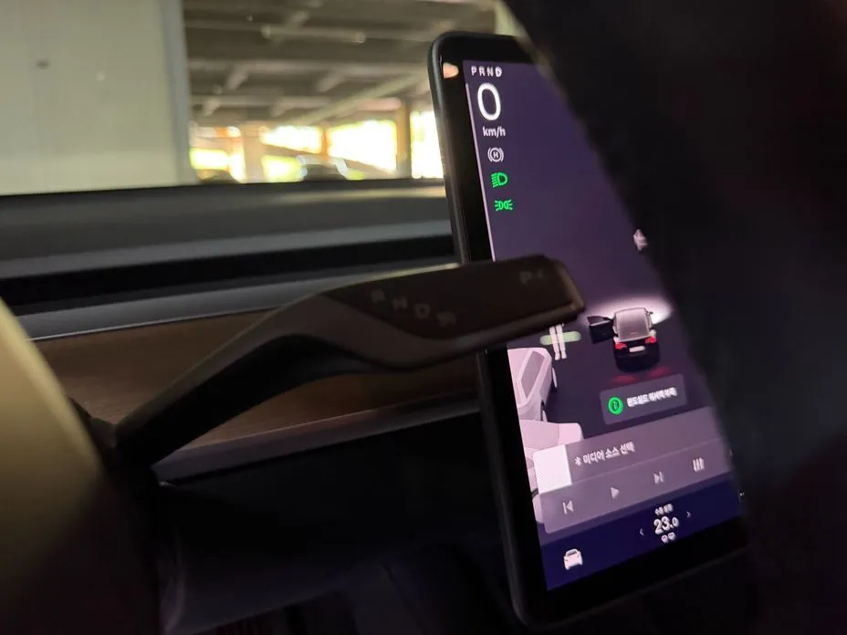 Tesla Model 3 — фото 3