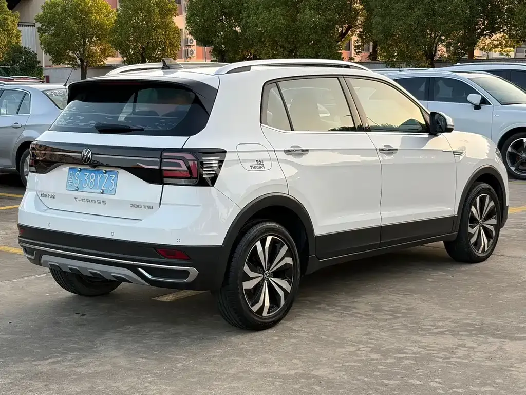 Volkswagen T-Cross — фото 10