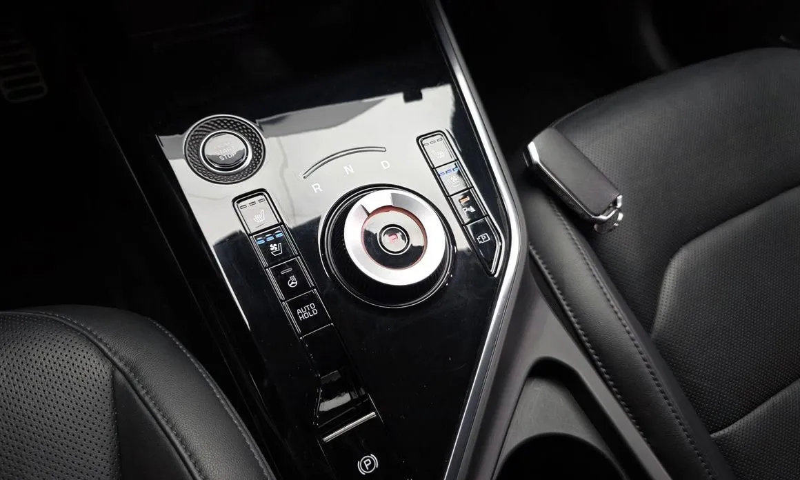 Kia Niro — фото 9