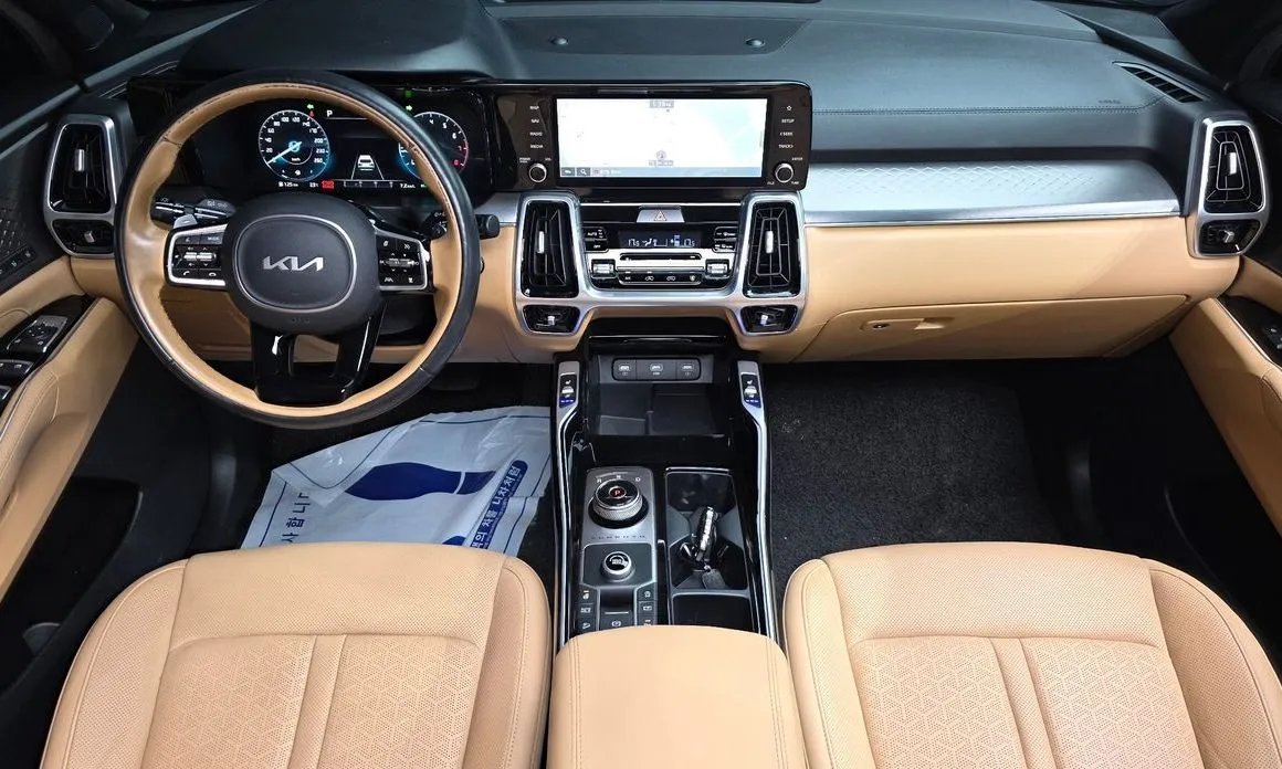 Kia Sorento — фото 8