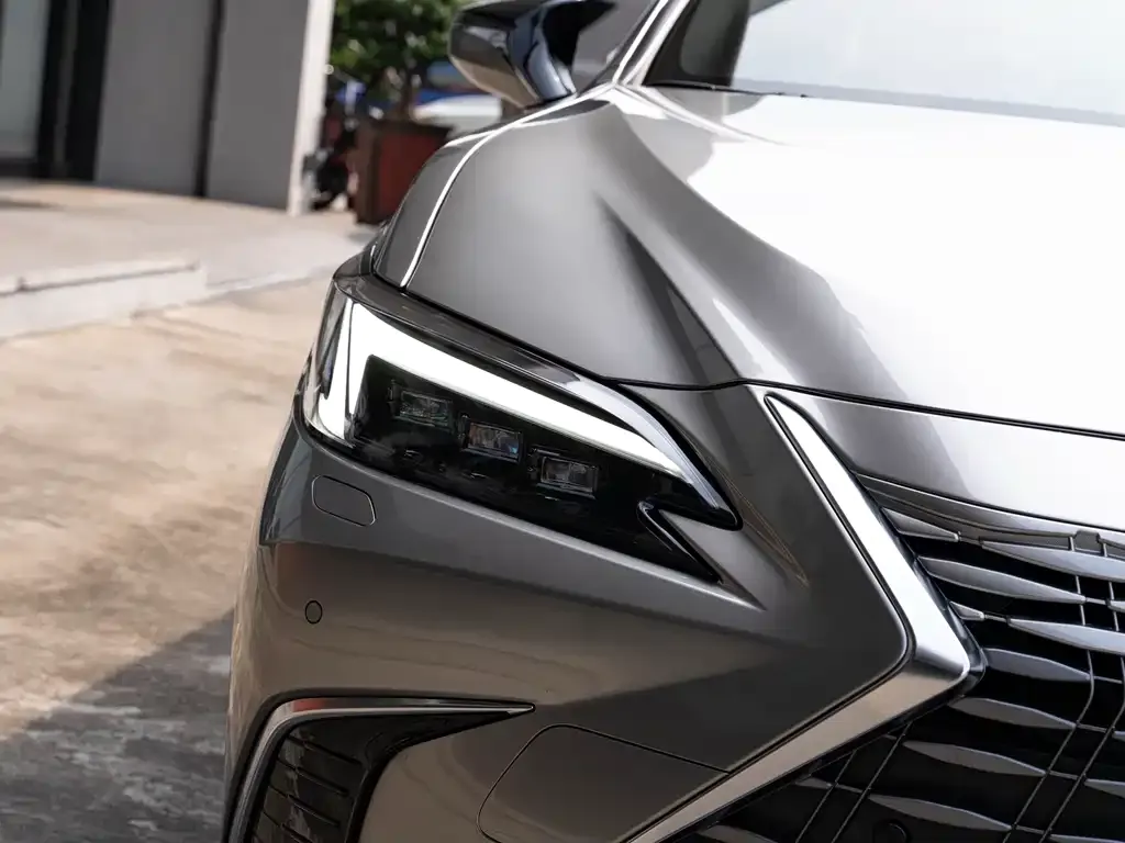 Lexus ES — фото 4