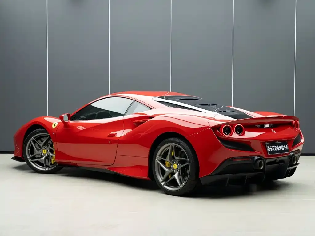 Ferrari F8 — фото 7