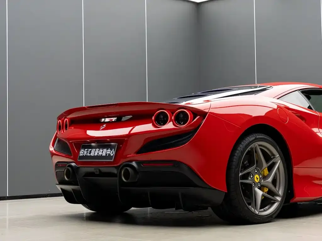 Ferrari F8 — фото 4
