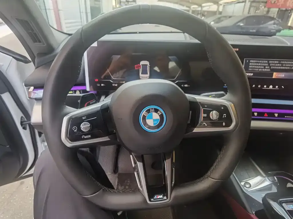 BMW i5 — фото 2