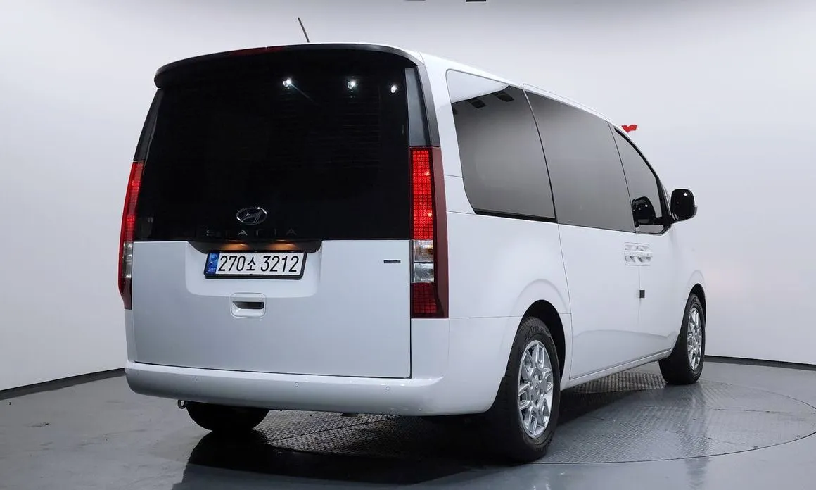 Hyundai Staria — фото 2