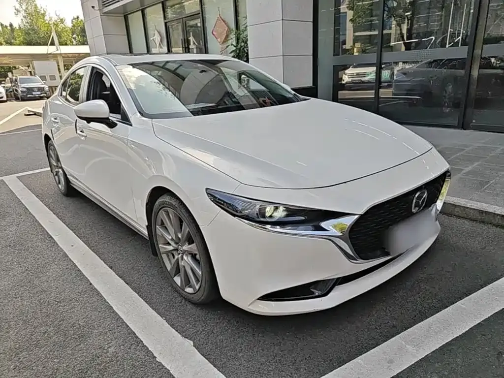 Mazda 3 Axela — фото 4