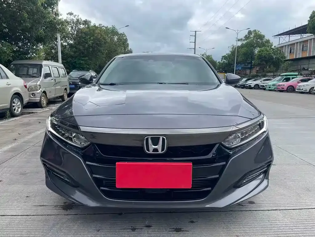 Honda Accord — фото 6