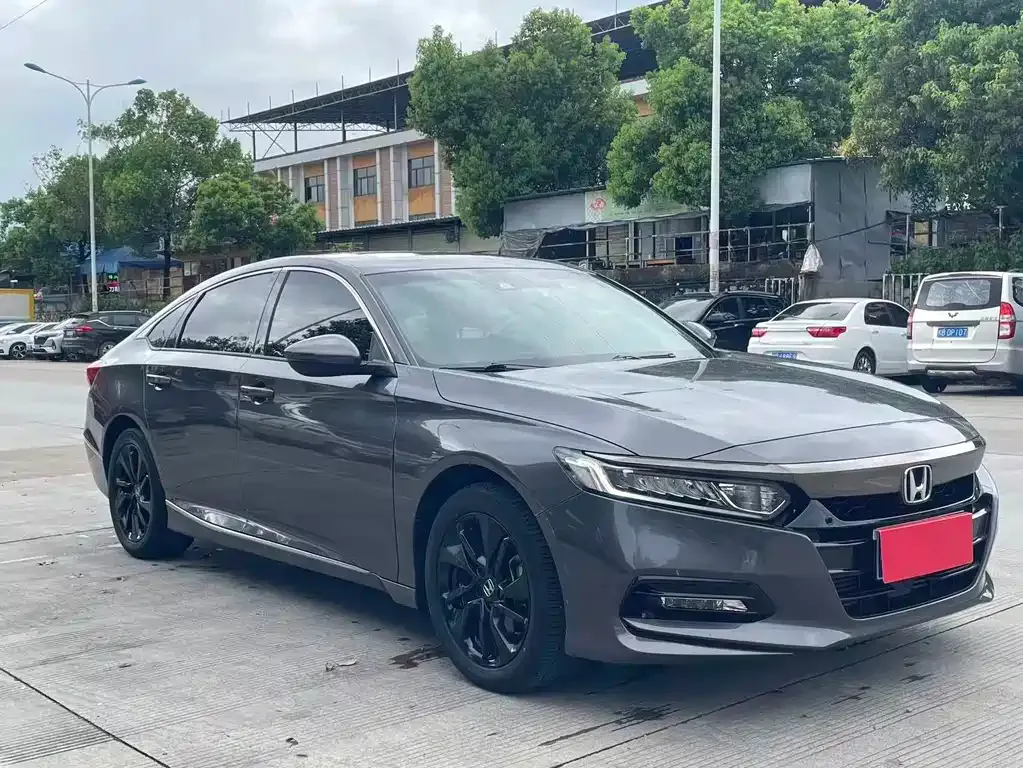 Honda Accord — фото 4