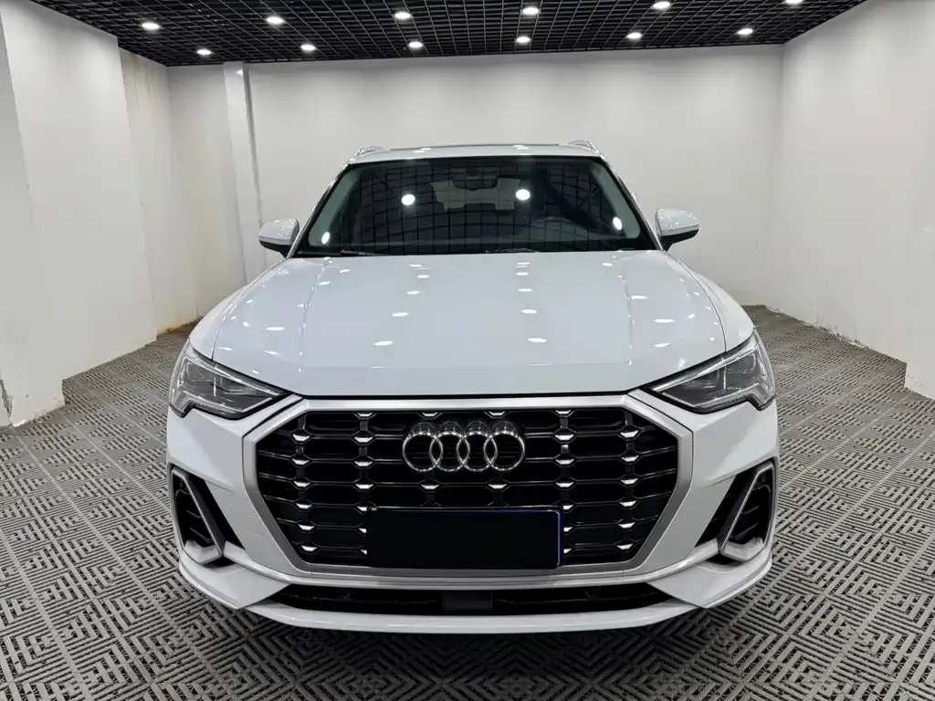 Audi Q3 — фото 6