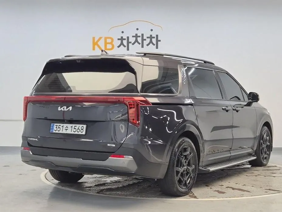 Kia Carnival — фото 10