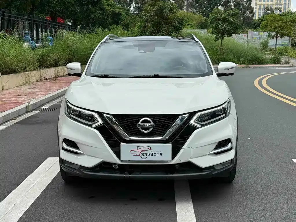 Nissan Qashqai — фото 8