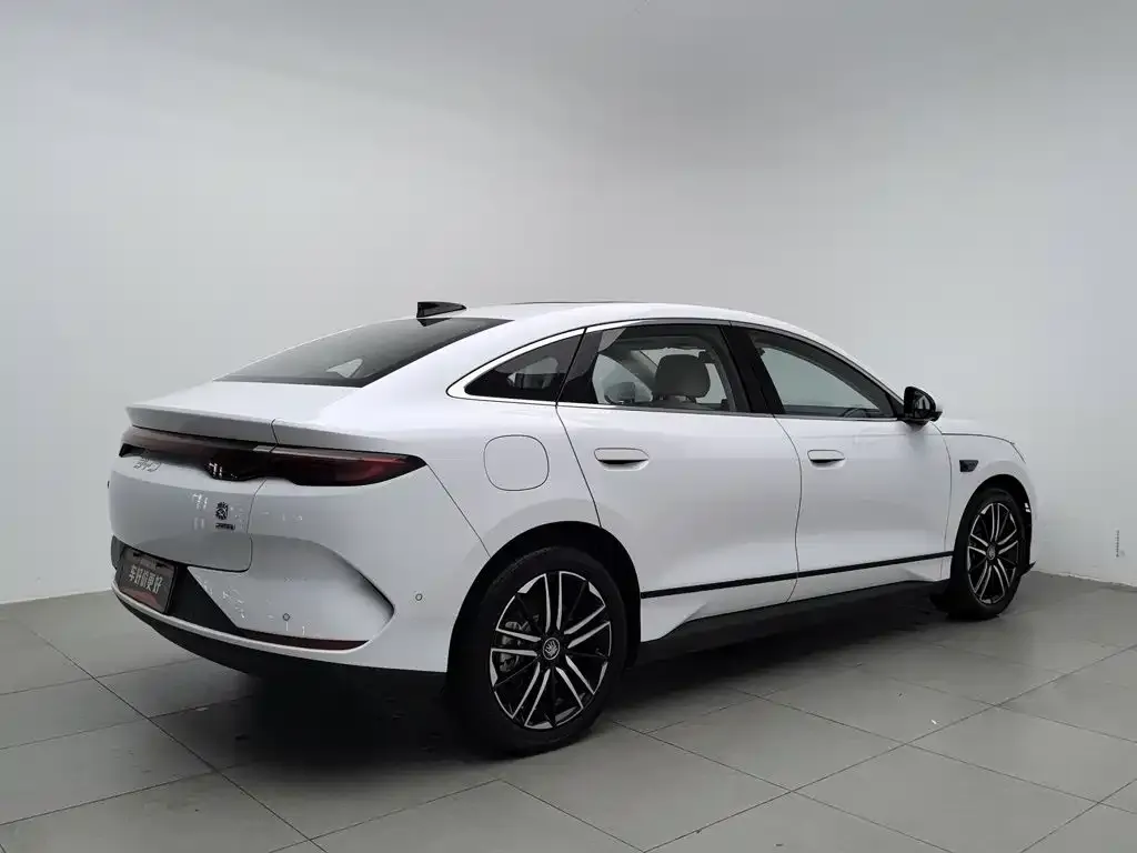 BYD Qin L — фото 5