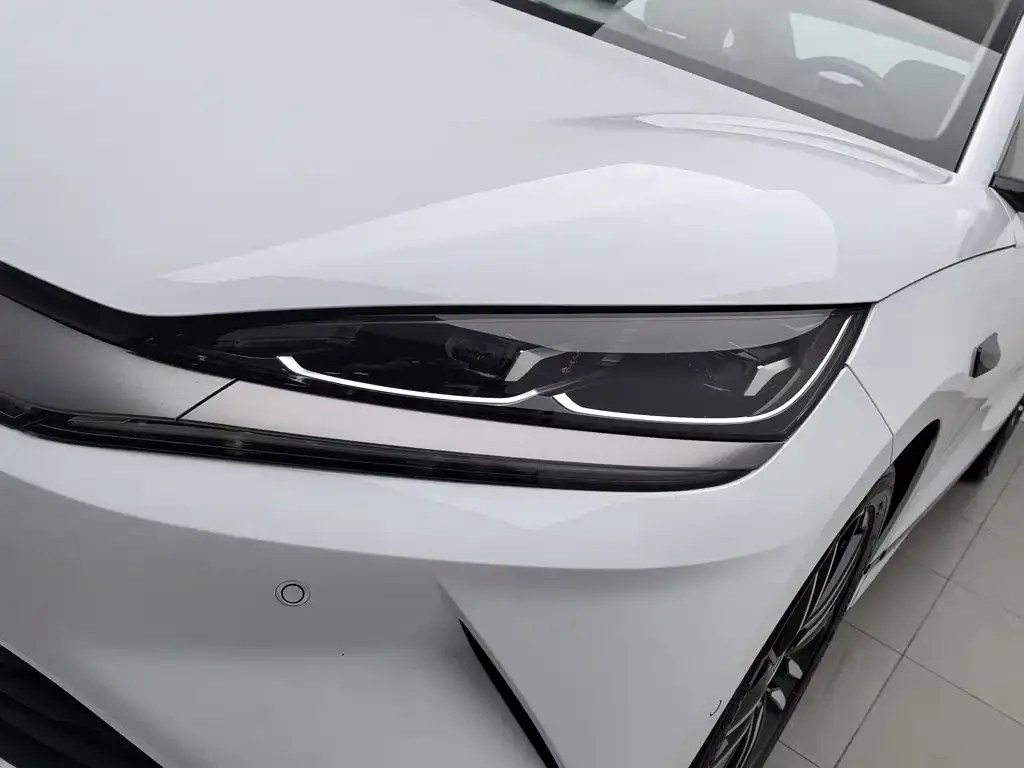 BYD Qin L — фото 10