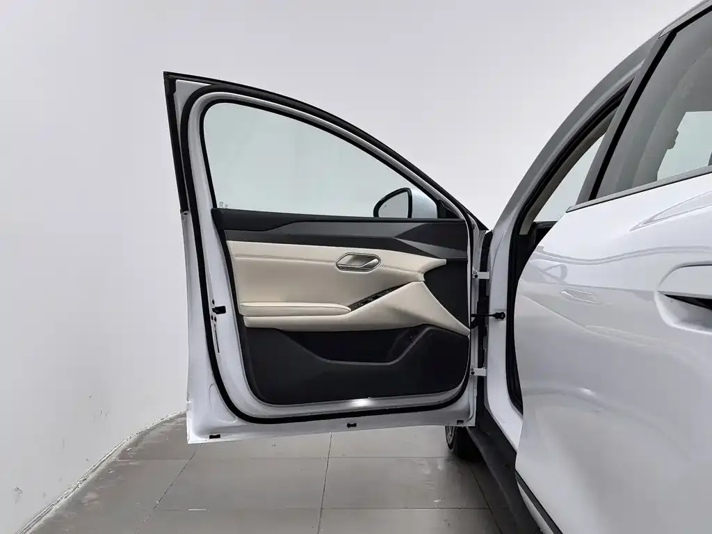 BYD Qin L — фото 3