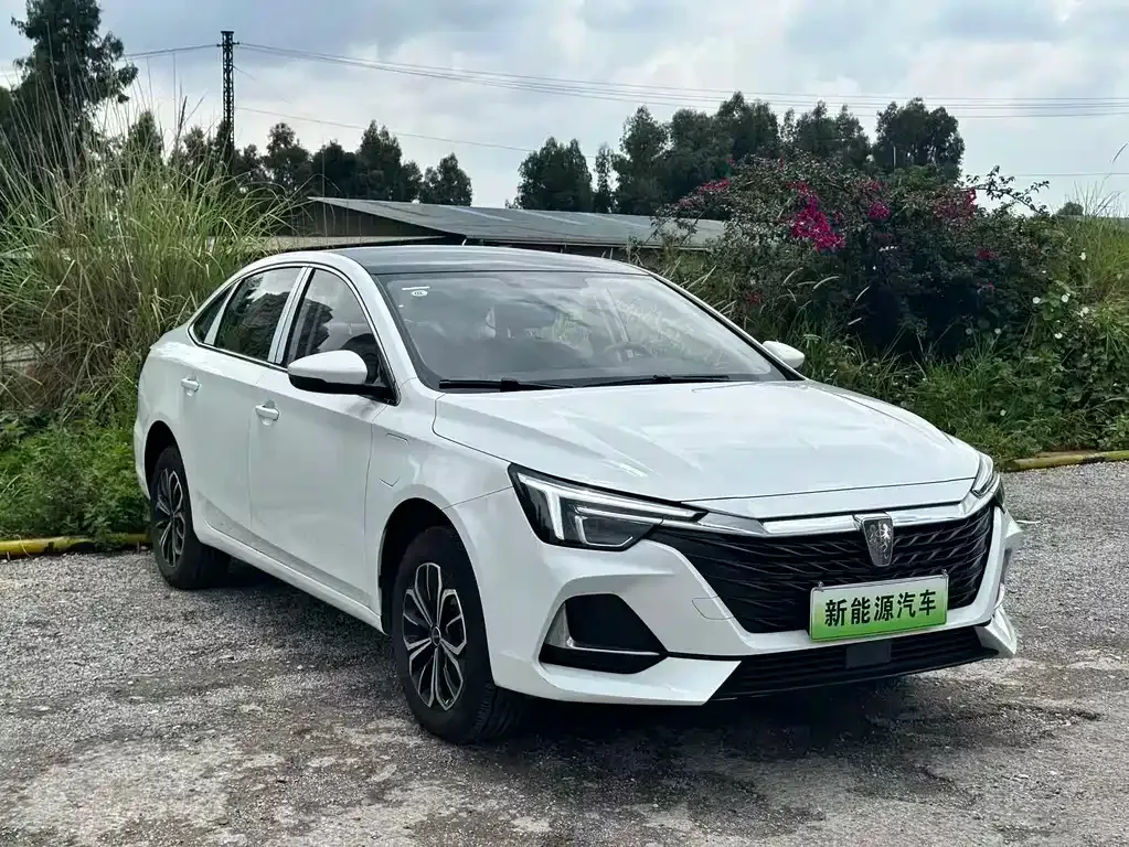 Roewe i6 MAX New Energy — фото 4