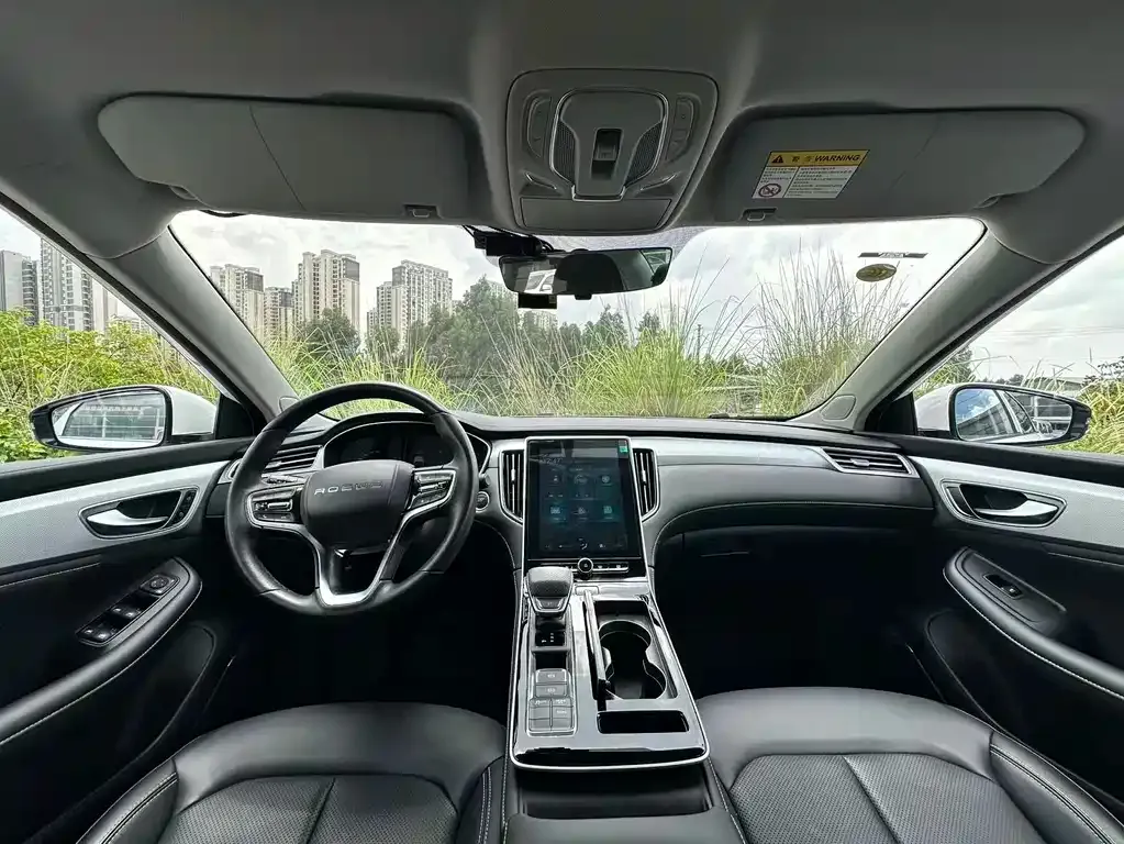Roewe i6 MAX New Energy — фото 7