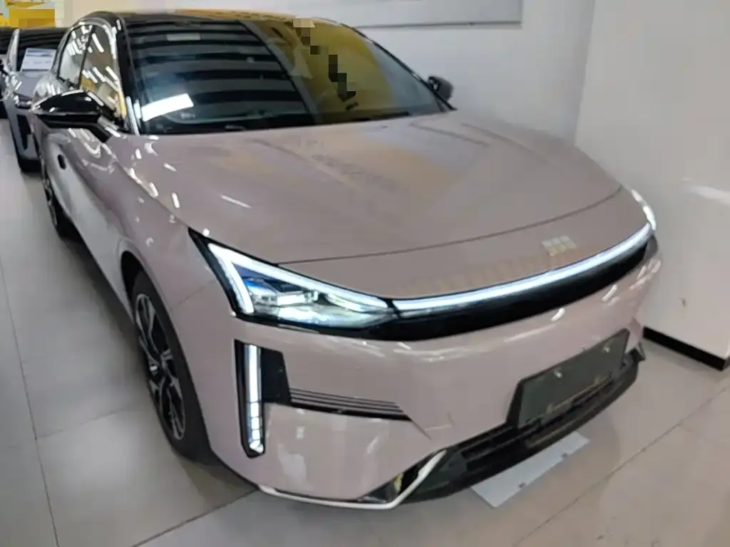 Geely Galaxy L6 — фото 10