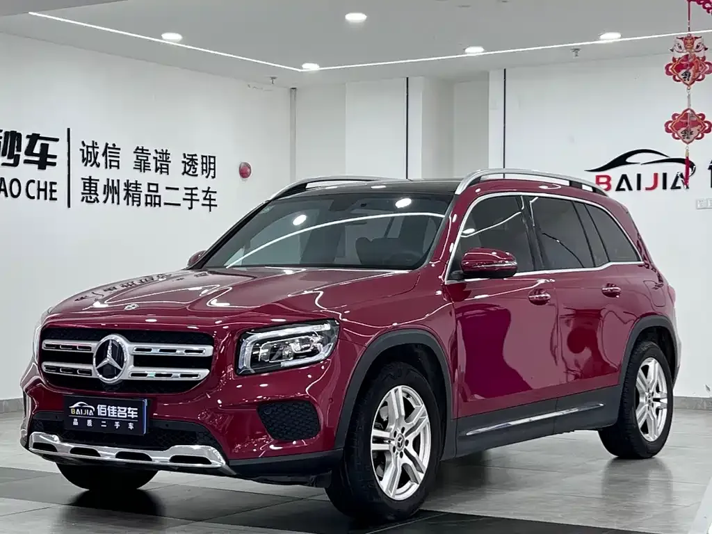 Mercedes-Benz GLB — фото 1