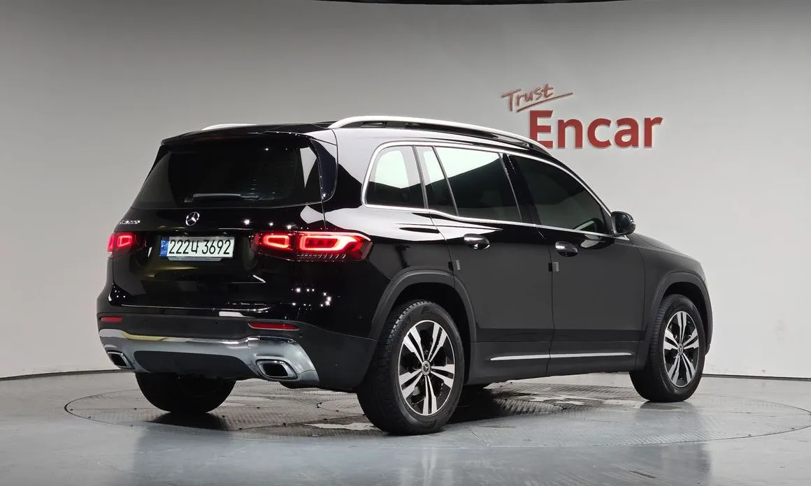 Mercedes-Benz GLB-Class — фото 10