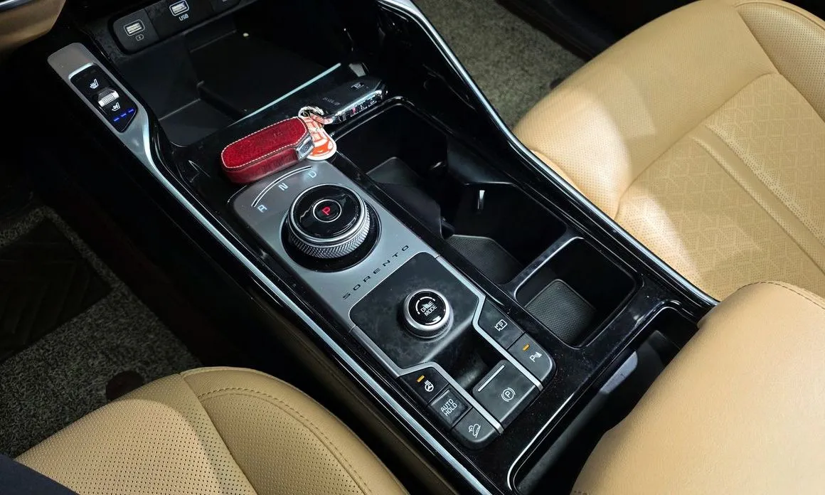 Kia Sorento — фото 10