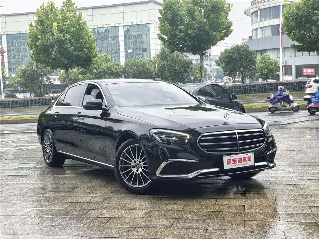 Mercedes-Benz E-Class — фото 10