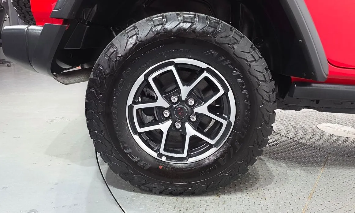 Jeep Wrangler — фото 8