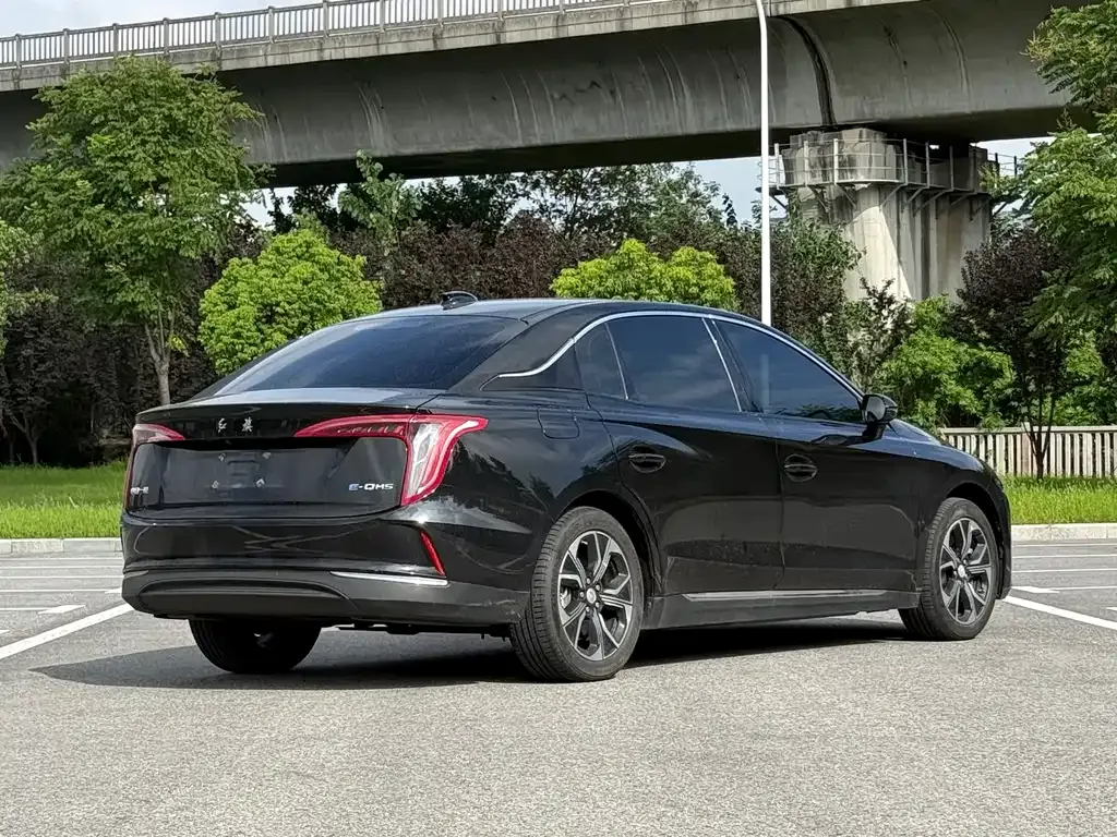 Hongqi E-QM5 — фото 6