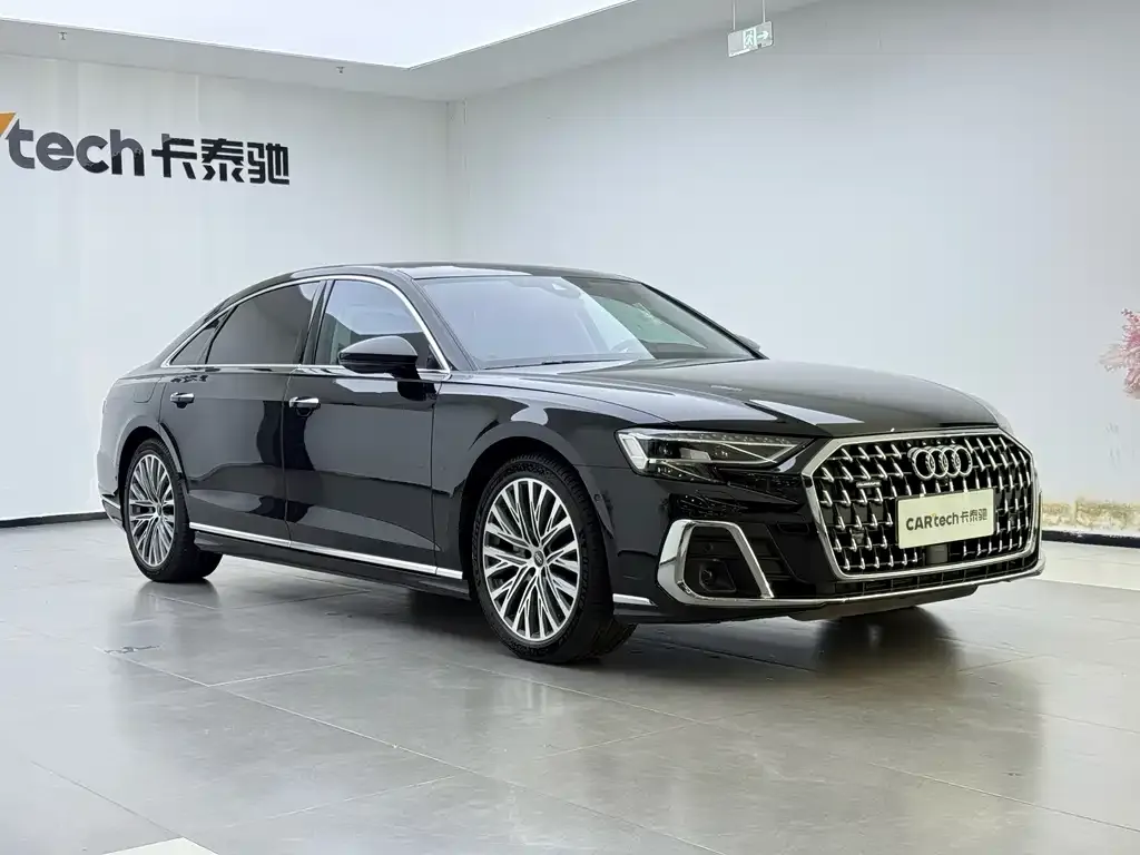 Audi A8 — фото 2