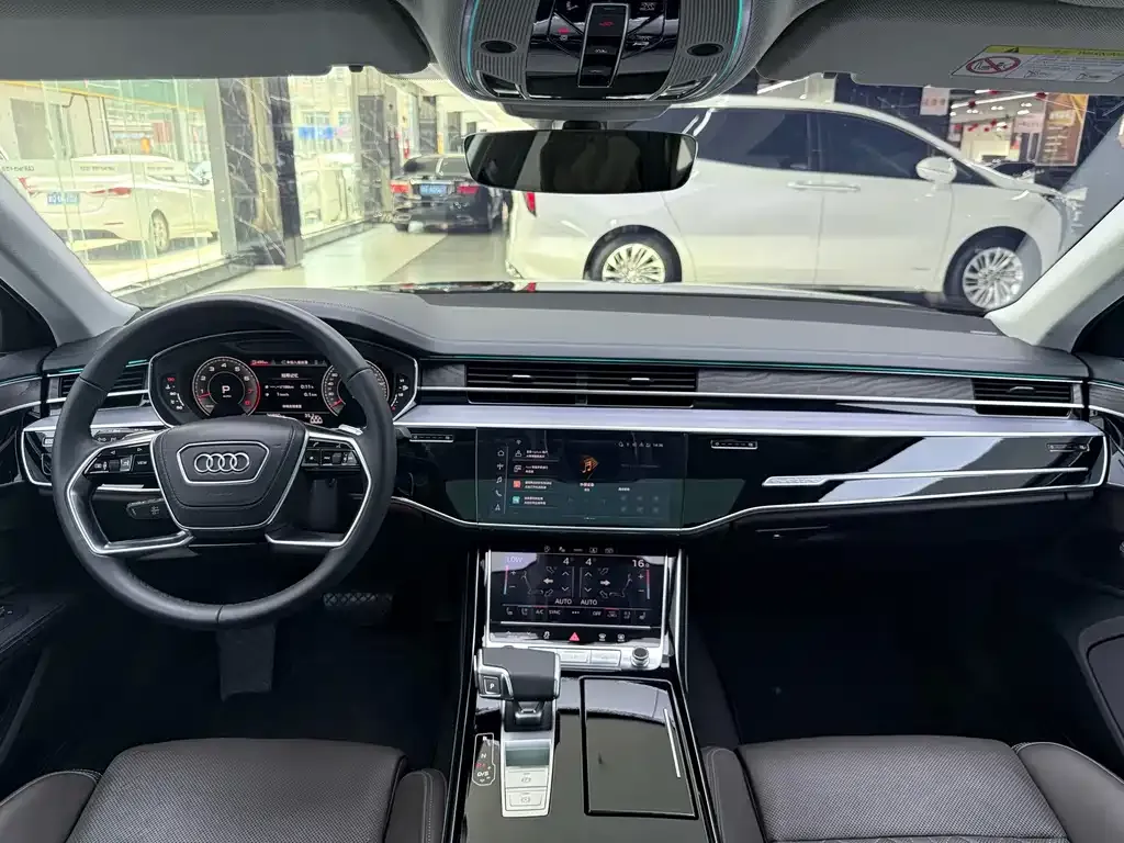 Audi A8 — фото 5