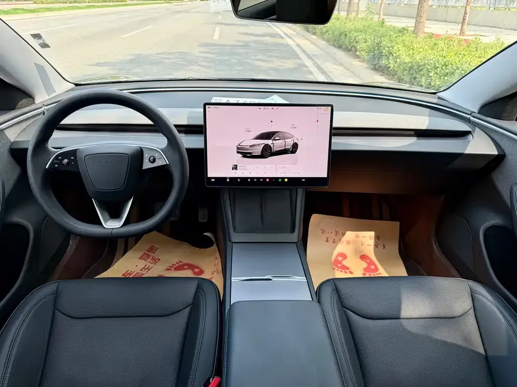 Tesla Model 3 — фото 2