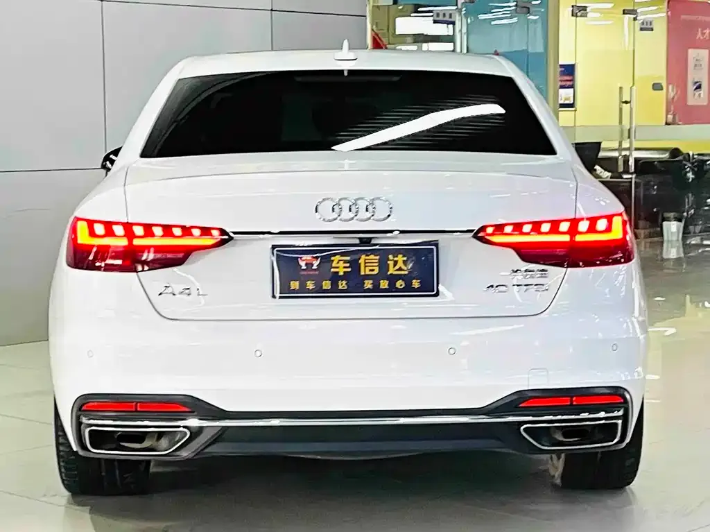 Audi A4L — фото 5
