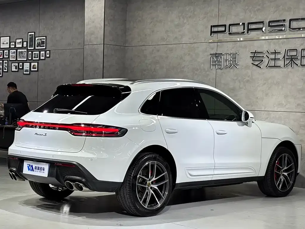 Porsche Macan — фото 7