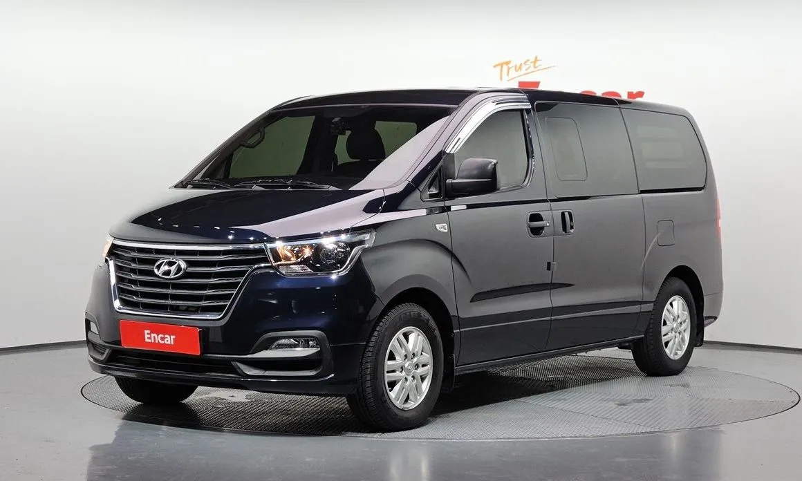 Hyundai Starex — фото 1