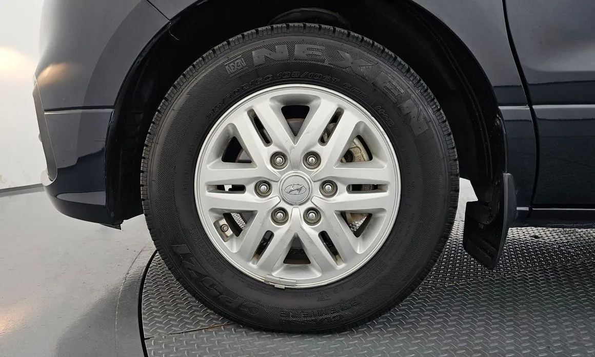 Hyundai Starex — фото 10