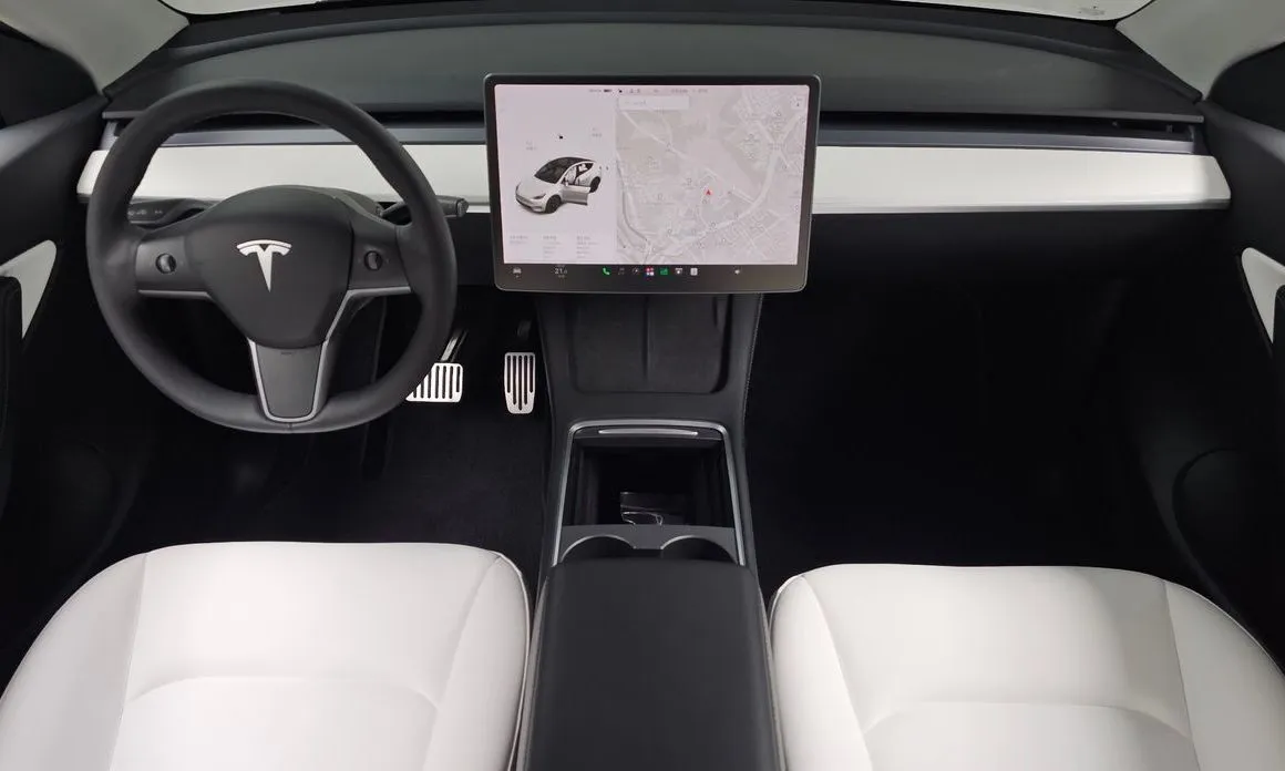 Tesla Model Y — фото 4