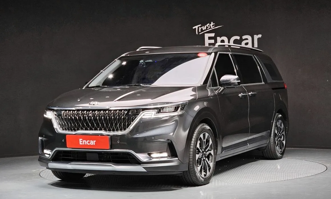 Kia Carnival — фото 1