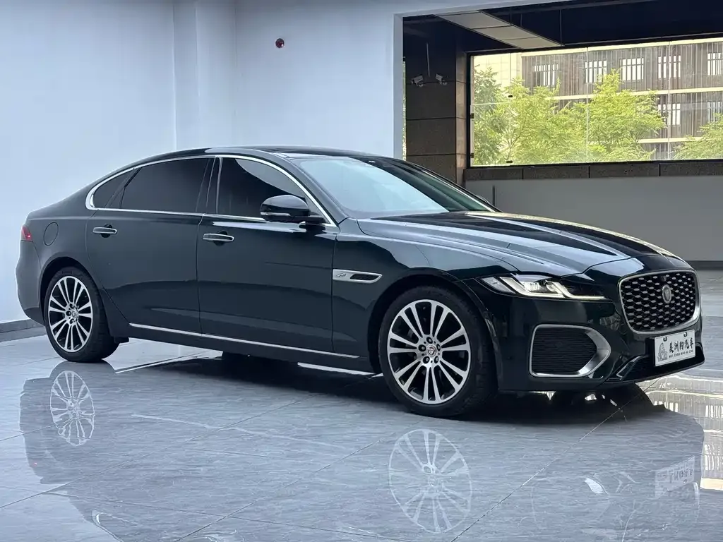 Jaguar XFL — фото 4