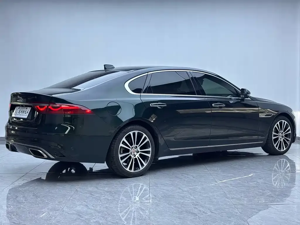 Jaguar XFL — фото 7