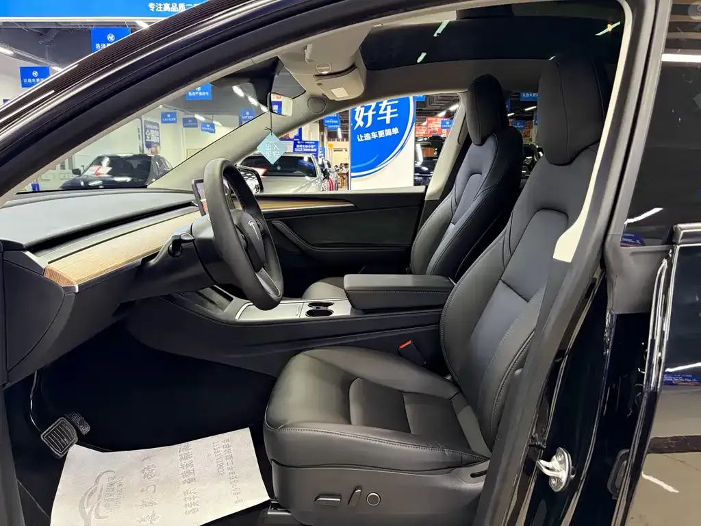 Tesla Model Y — фото 4