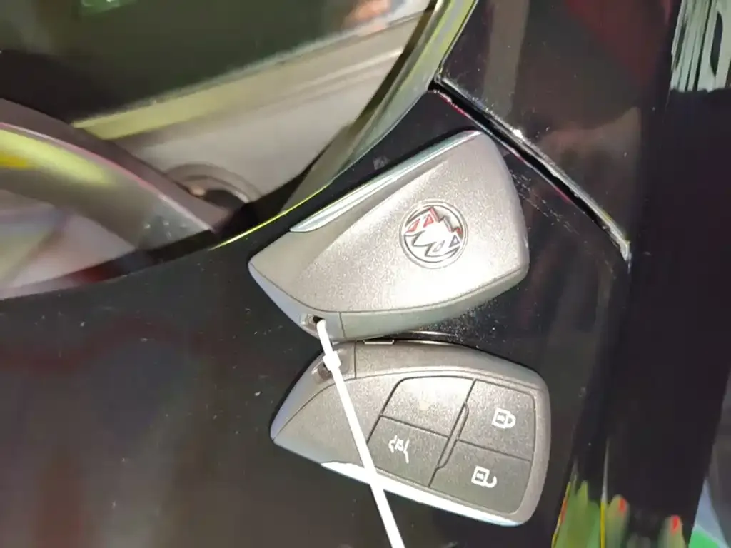 Buick Envision Plus — фото 5