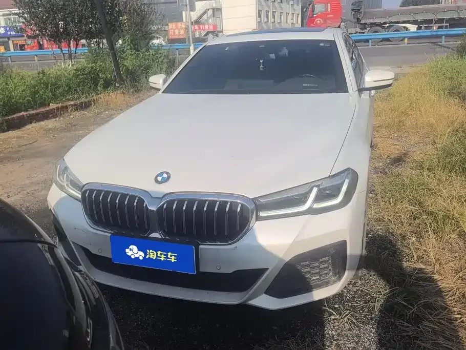 BMW 5 Series — фото 10