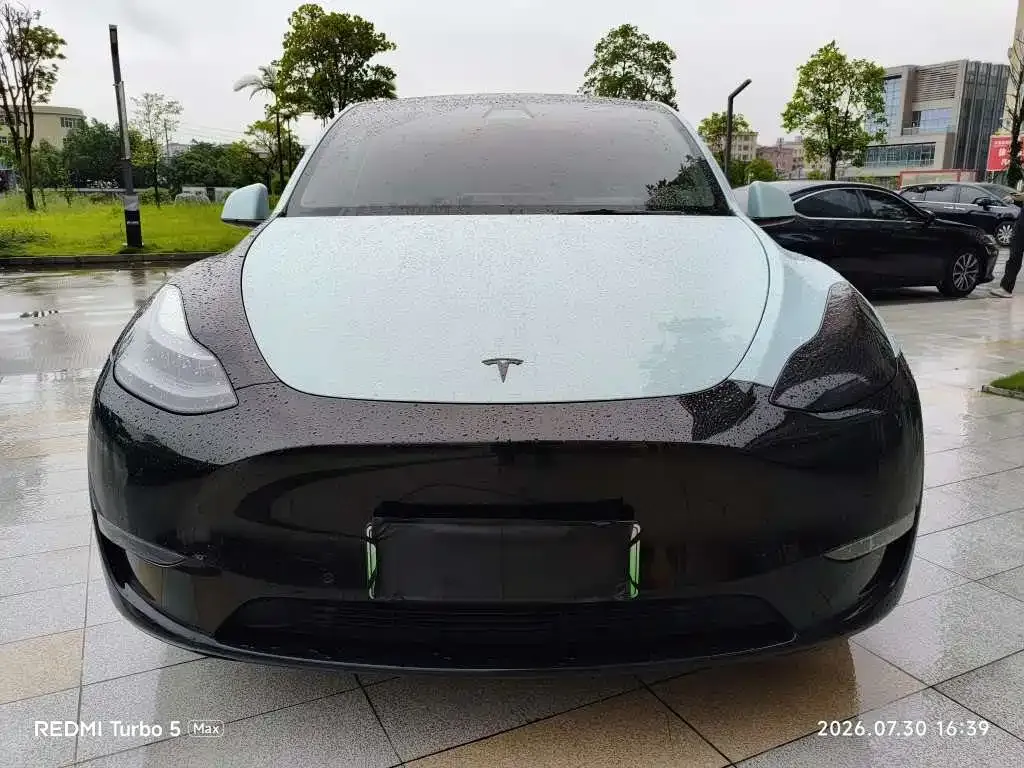 Tesla Model Y — фото 8