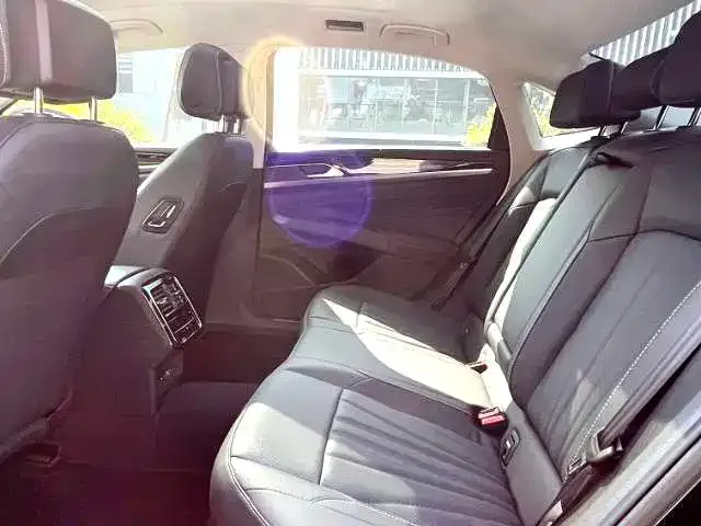 Volkswagen Passat — фото 2