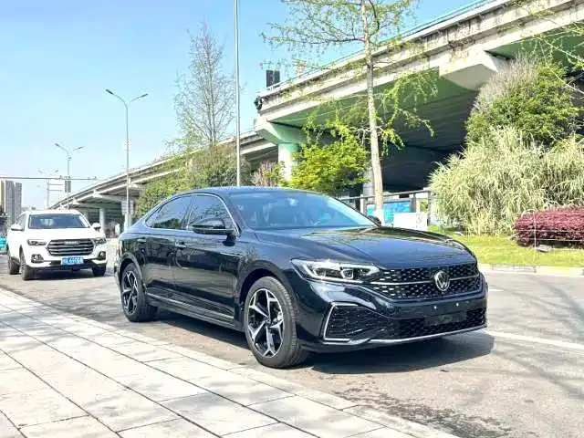 Volkswagen Passat — фото 9