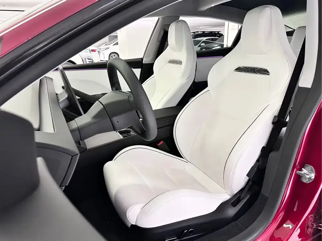 Tesla Model 3 — фото 4