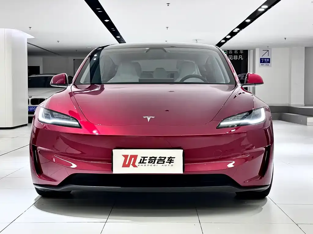 Tesla Model 3 — фото 8