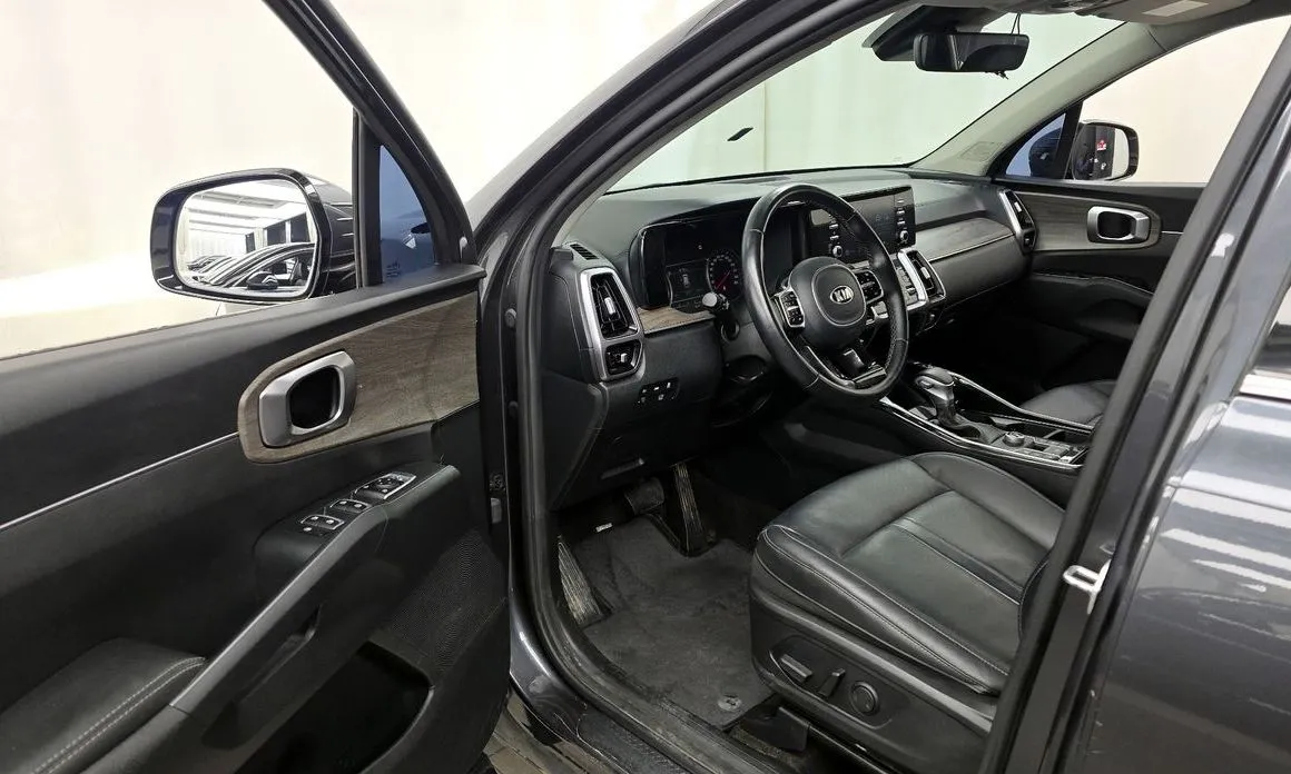 Kia Sorento — фото 7