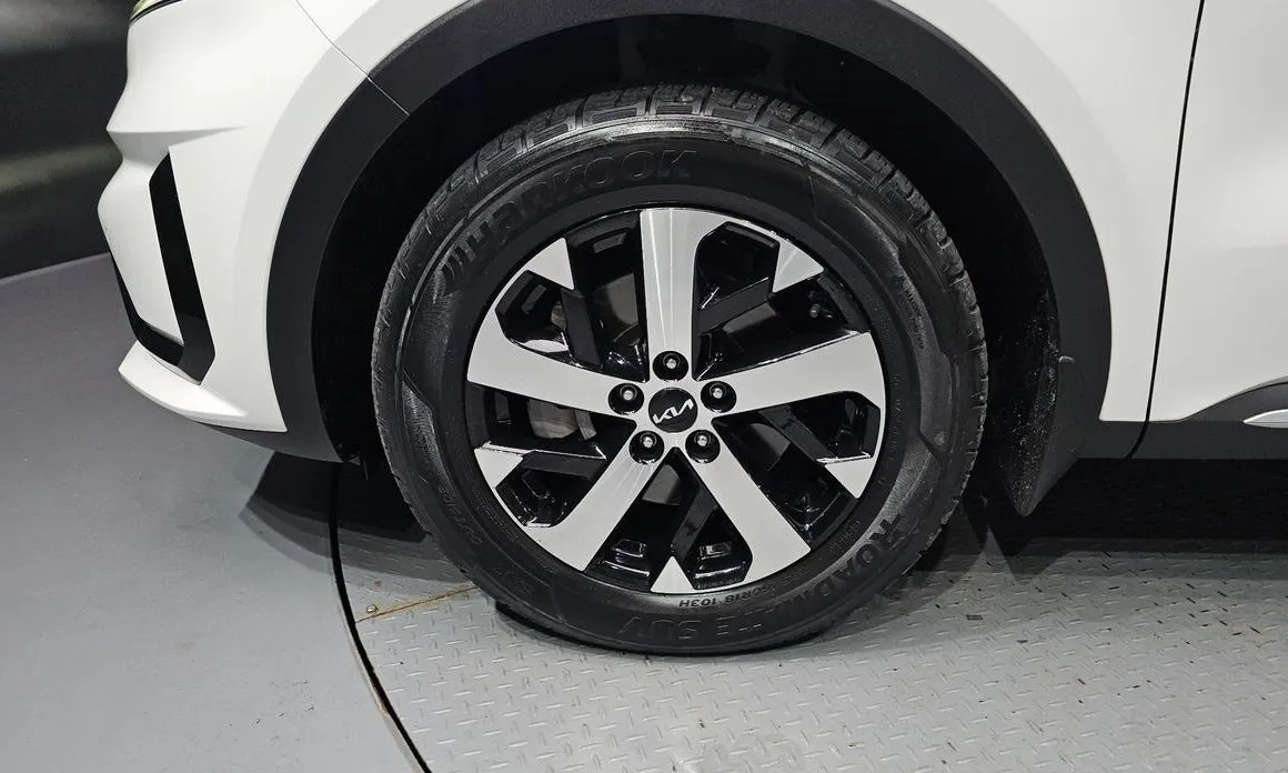 Kia Sorento — фото 10