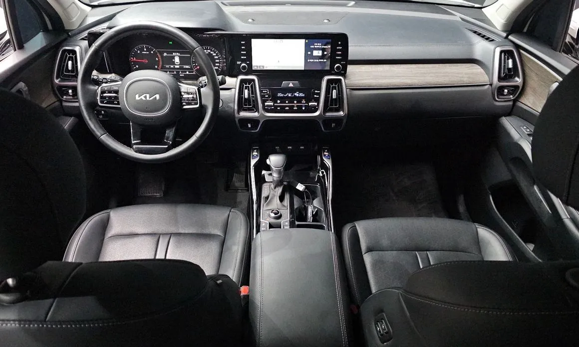 Kia Sorento — фото 8