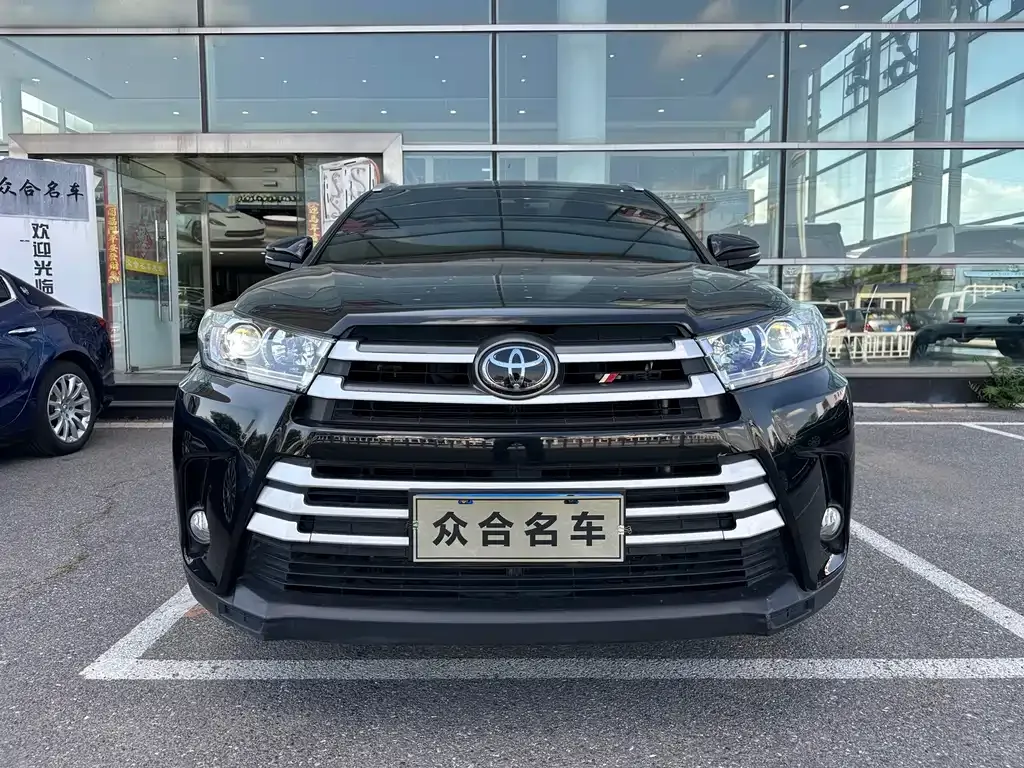 Toyota Highlander — фото 5